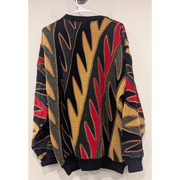 Tundra Canada 3D Textured Coogi Style Print Sweater Size Large - Picture 4 of 6